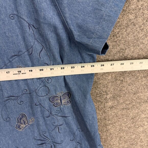 Blair Boutique Button Up Top Women XL Blue Denim Medium Wash Butterfly Print - Picture 4 of 6